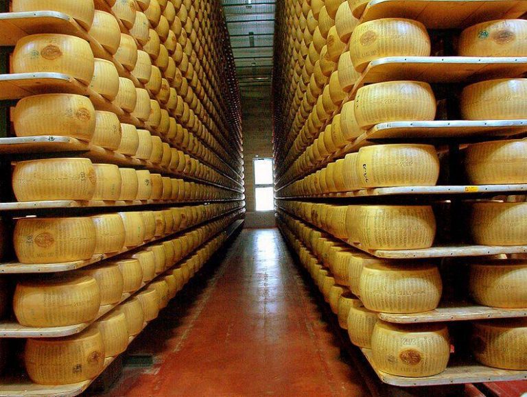Parmesan statt Gold – Bank lagert Käse