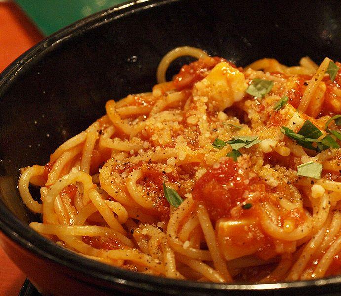 691px Tomato souse pasta